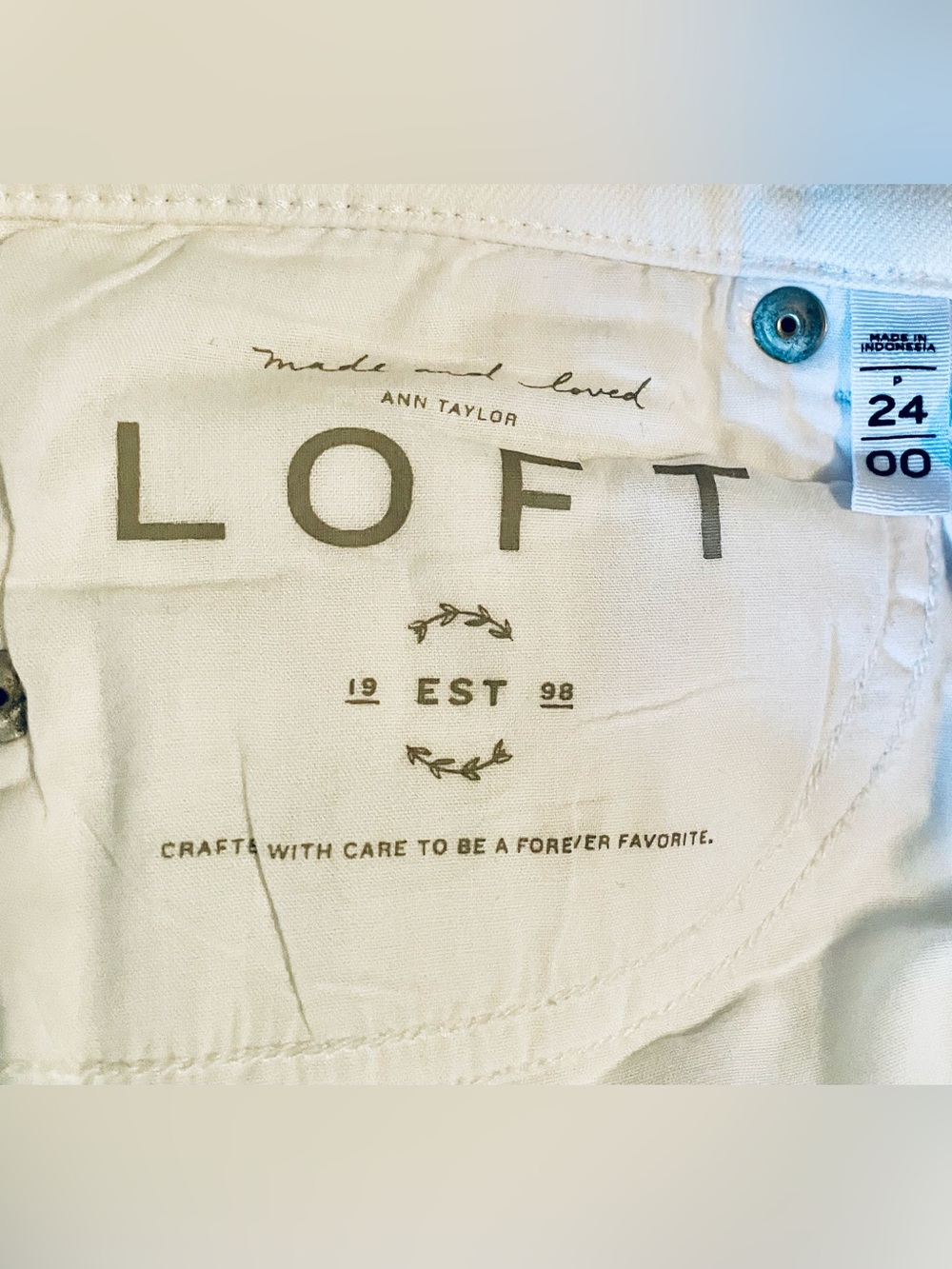 Ann Taylor Loft White Jeans size 00 / 24 - Picture 3 of 3
